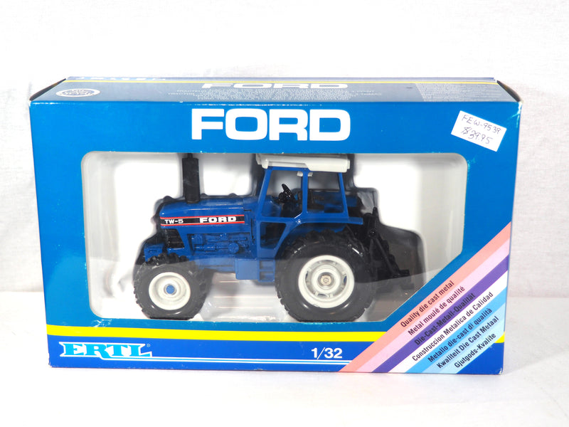 ERTL 1:32 Scale Ford TW5 Die-cast Tractor with 3 Point Hitch
