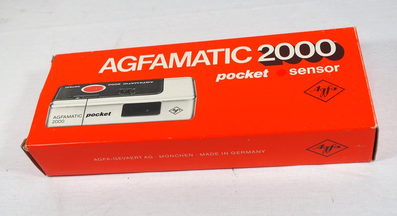 AgfaMatic 2000 Pocket Sensor Camera Plastic Case w/ Original Box & Flash Cubes