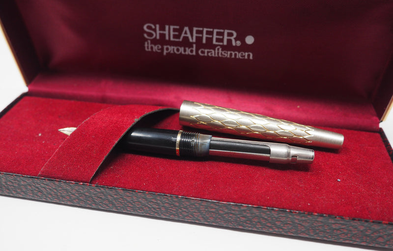 Sheaffer's 585 Fountain Pen - 14kt nib with Box